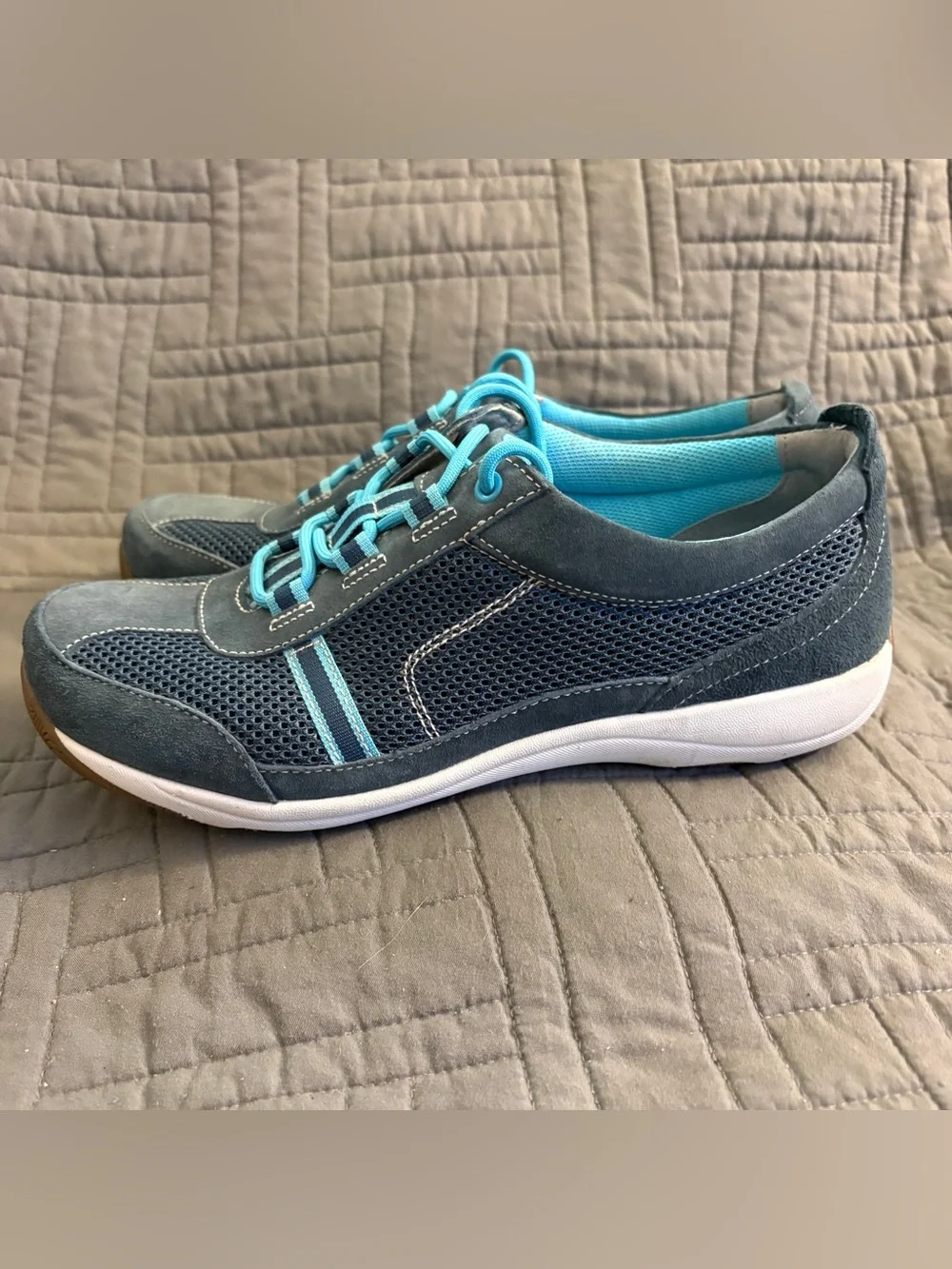 Dansko HELEN Sneakers Womens EU 39 US 8.5- 9 Blue Suede Walking Shoes